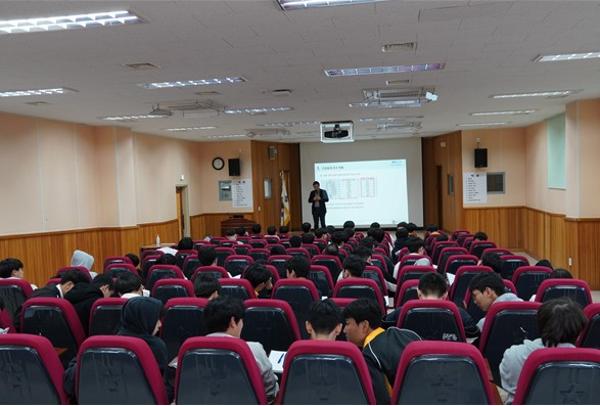 김해임호고, 지역 대학과 연계한 진로 탐색 활동